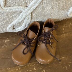 Adelisa and co Primavera brown leather boots sz 19